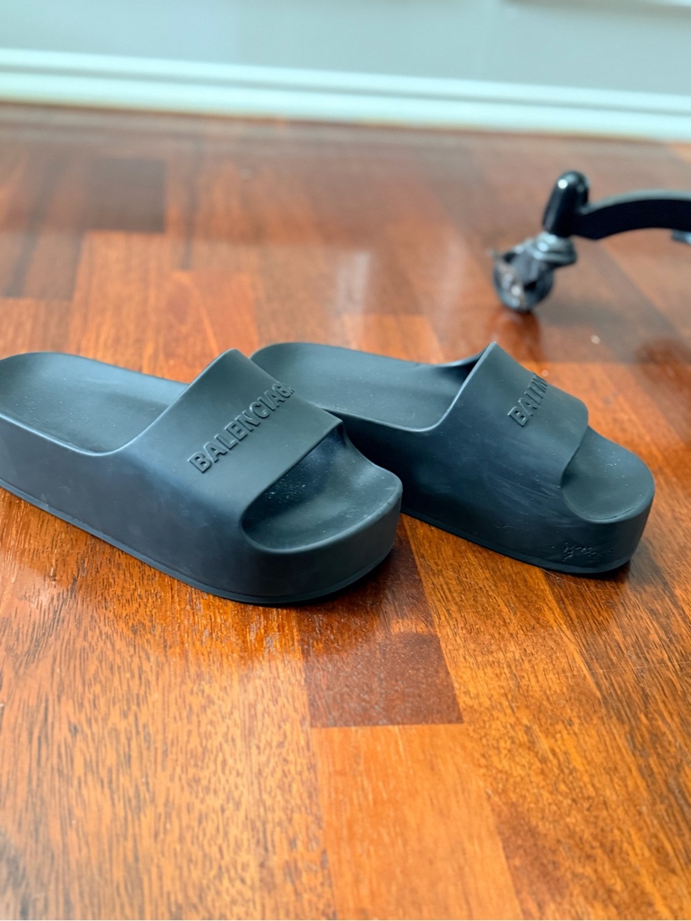 Balenciaga Matte Black Embossed Logo Slides - Picture 7 of 7